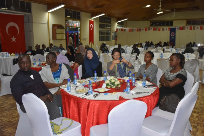 Müslümanlar ve Hristiyanlar iftar sofrasında buluştu